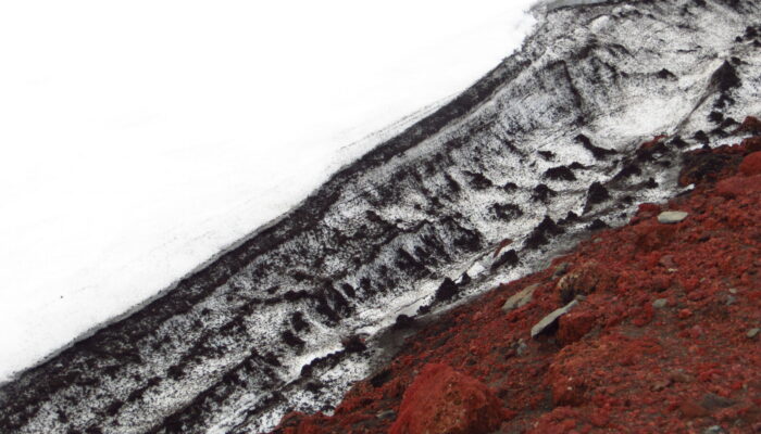 周一Imaggeo:埃亚菲亚德拉火山-热的和冷的